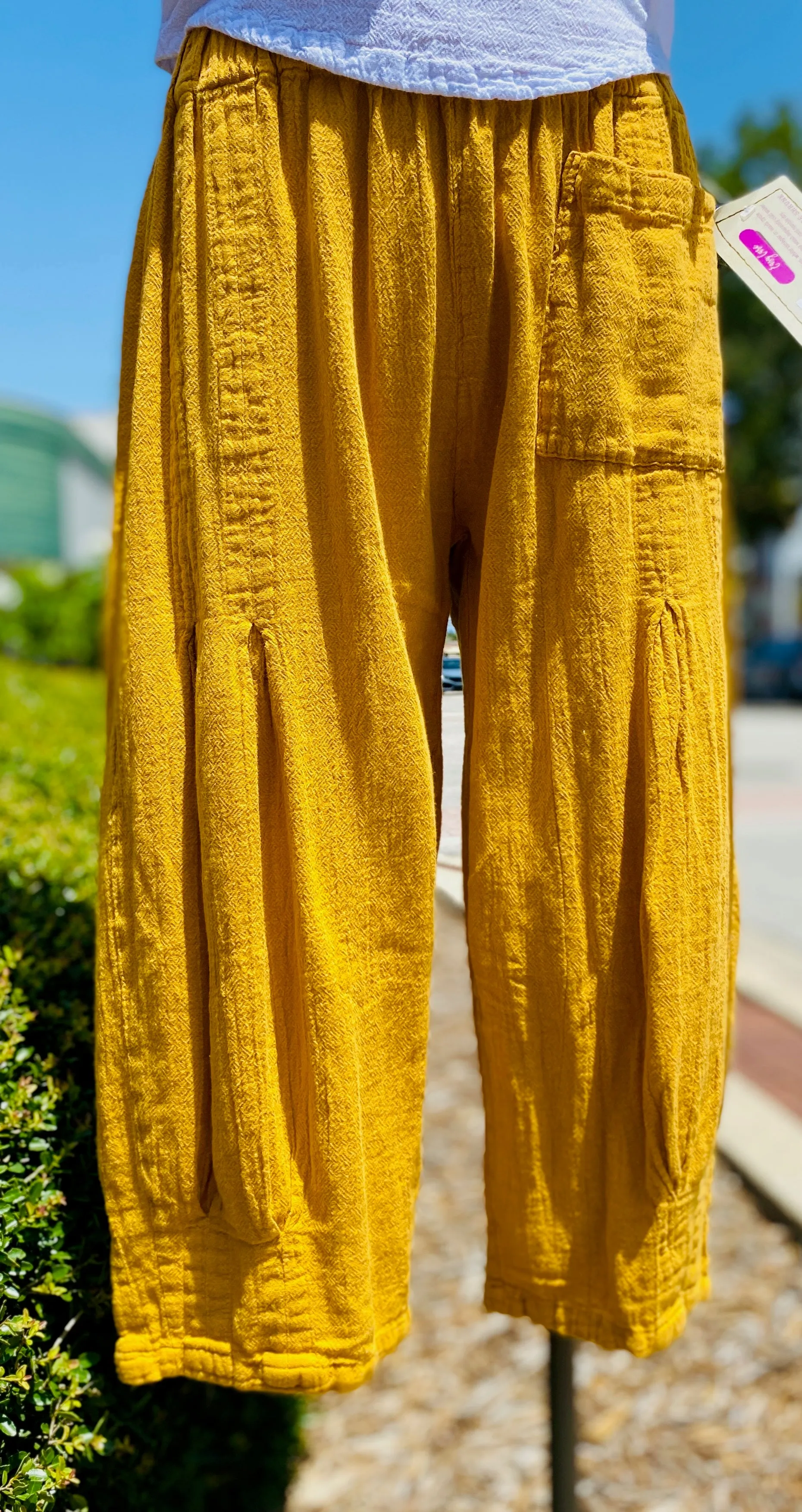 Suzie Capri Pants With Pocket!,Women Wear
