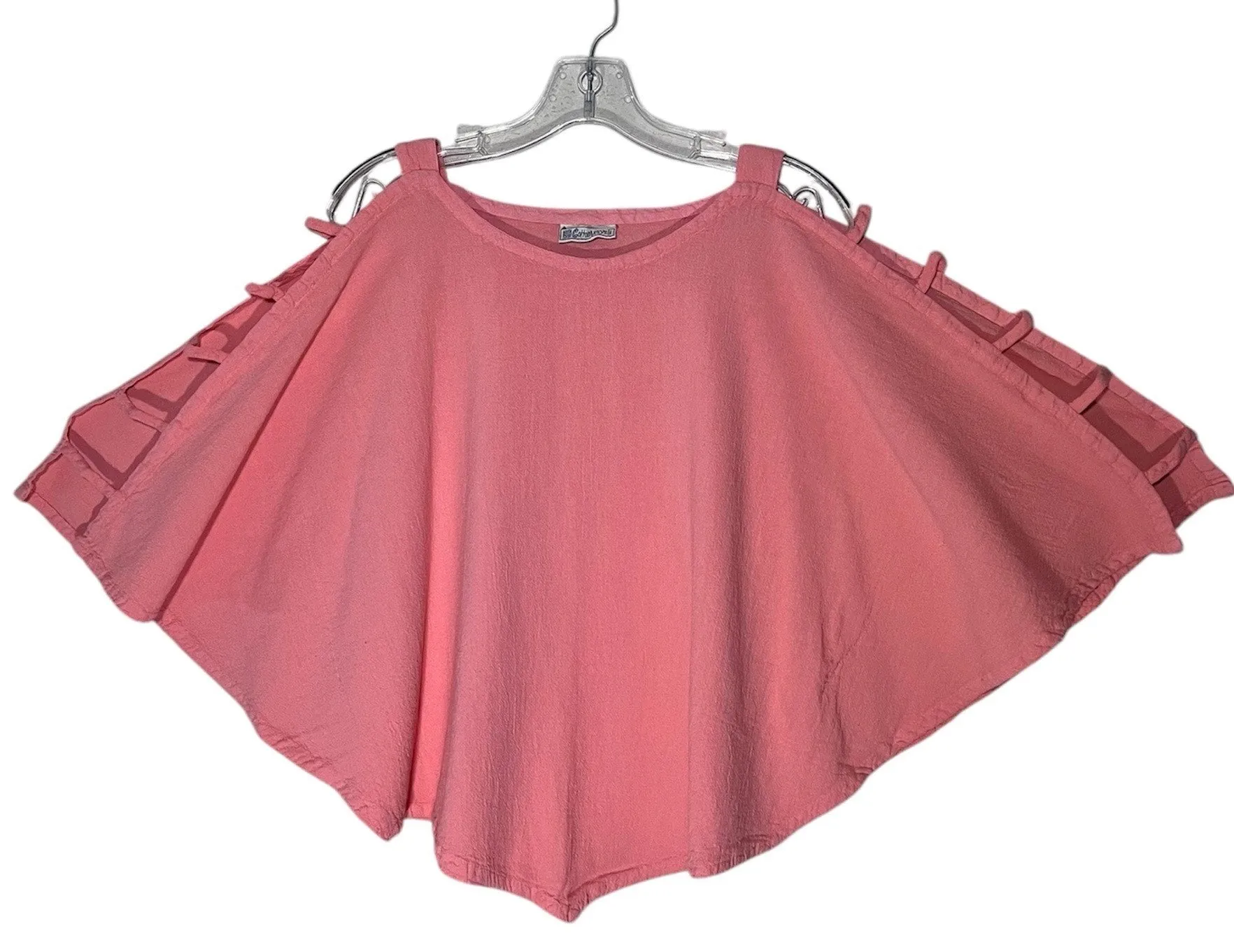 Viki Detailed Cut-Out 3/4 Sleeve Top,Women Wear