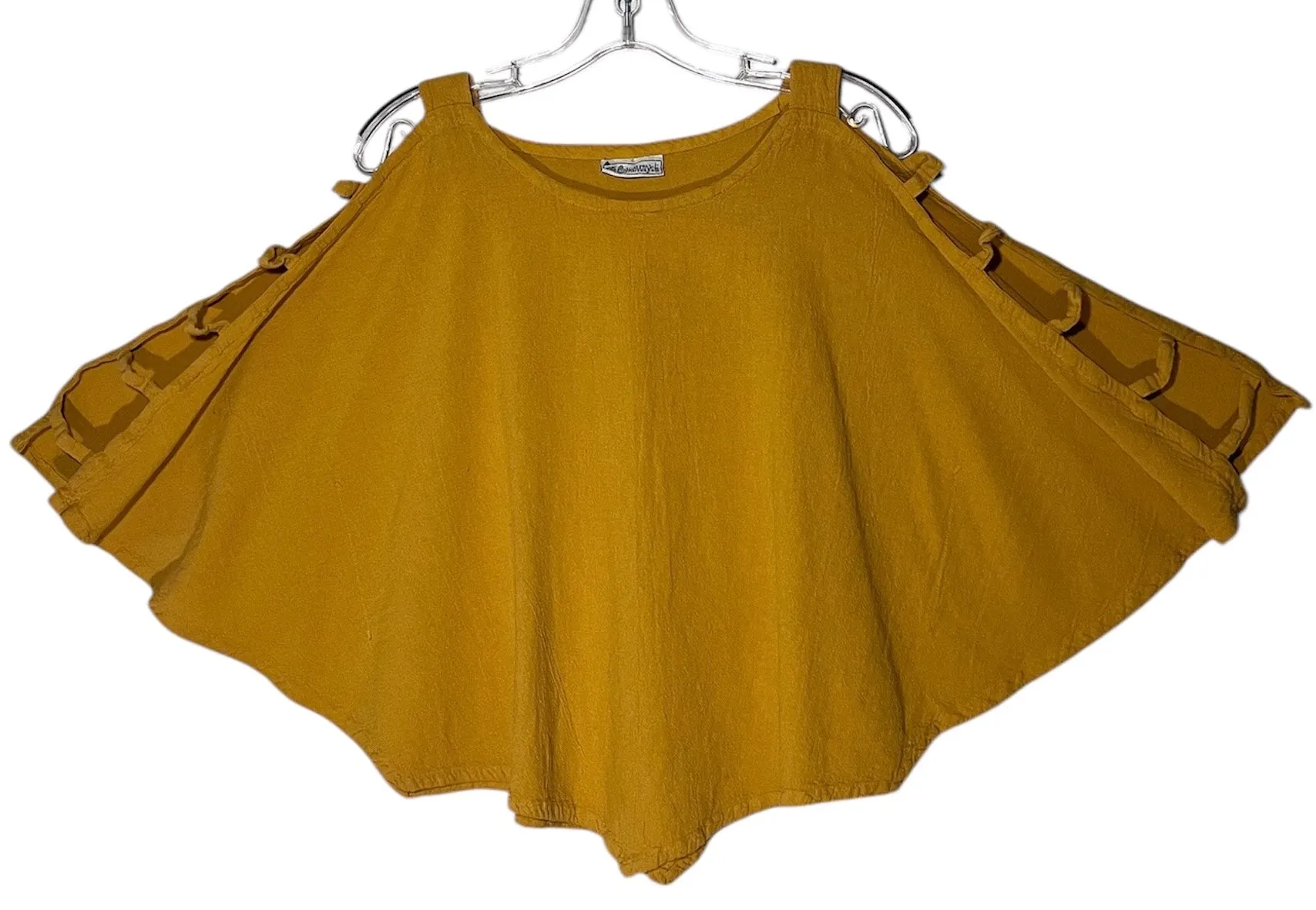 Viki Detailed Cut-Out 3/4 Sleeve Top,Women Wear