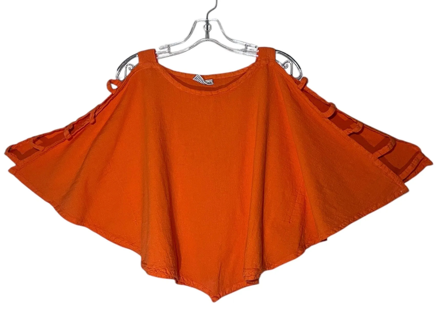 Viki Detailed Cut-Out 3/4 Sleeve Top,Women Wear