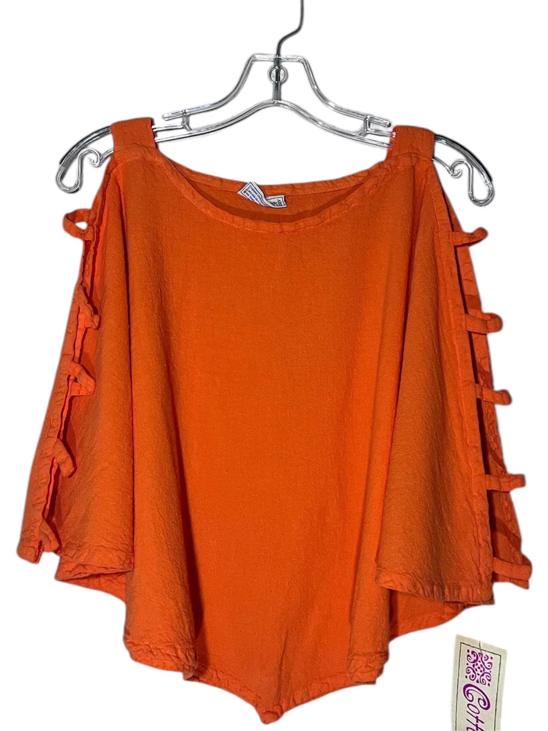 Viki Detailed Cut-Out 3/4 Sleeve Top,Women Wear