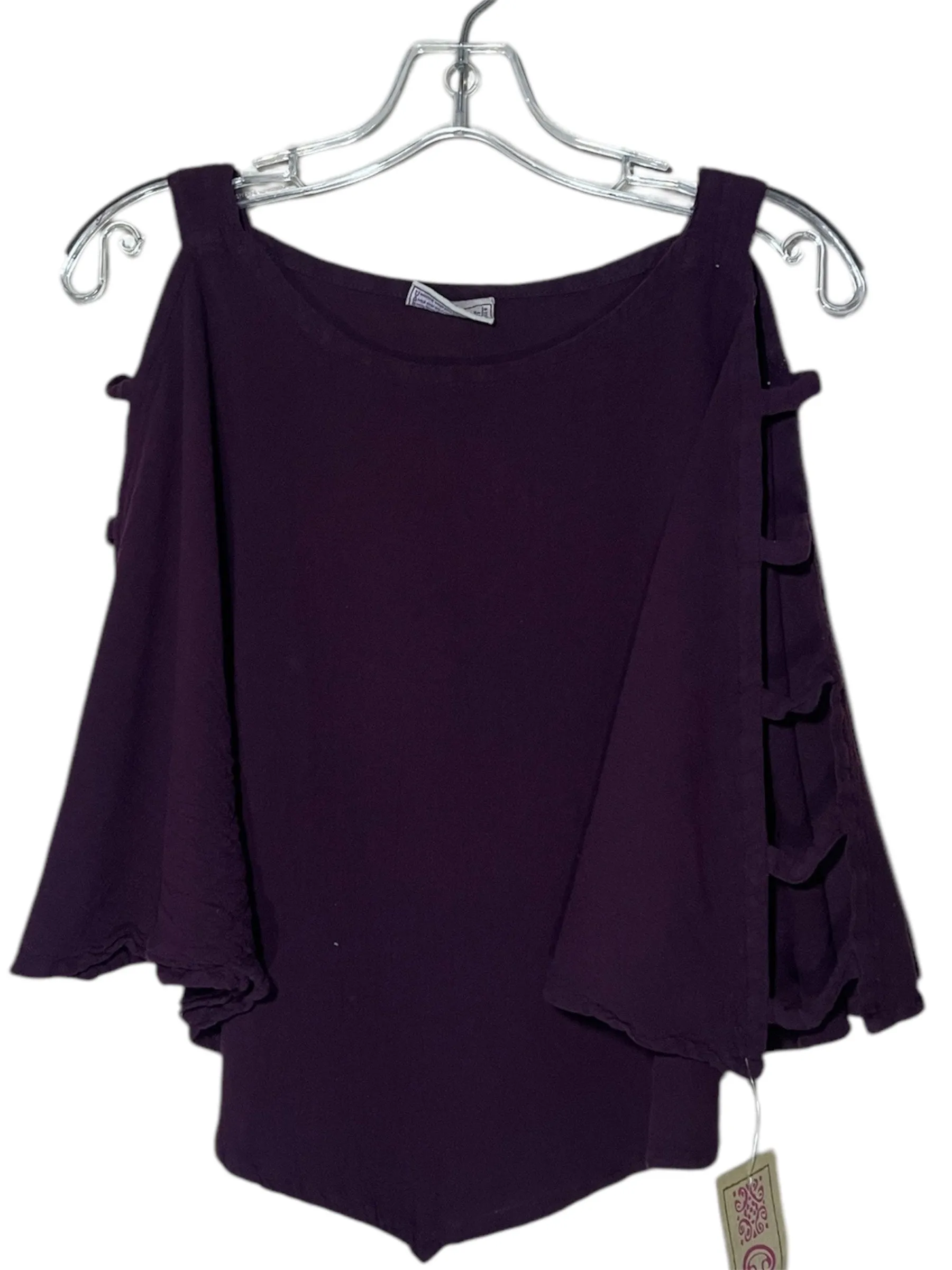 Viki Detailed Cut-Out 3/4 Sleeve Top,Women Wear